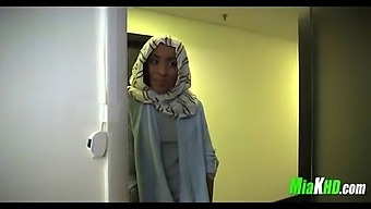 Mia Khalifa Demonstrates Oral Sex Techniques To Her Muslim Friend In A Friendly Setting