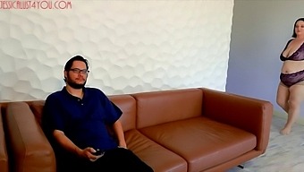 Έφηβη Με Μεγάλα Φυσικά Βυζιά Γαμιέται Σε Υψηλή Ευκρίνεια