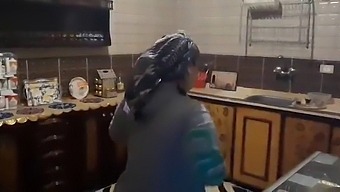 Sharmota, Den Modne Amerikanske Milf-En, Drar Nordover