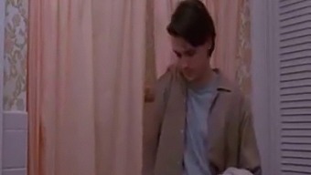 Rencontre Taboue Entre Une Mère Et Son Fils Non Beau Gosse