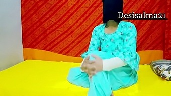 Muslim Girlfriend Enjoys Hardcore Sex On Eid, Desi Bhabi Gets Fucked