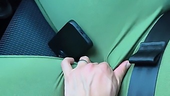 Teen Amateur Gets Rewarded With Sex After Gym Workout