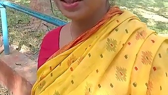 Desi Bhabi'S Hot And Sexy Story In Bengali